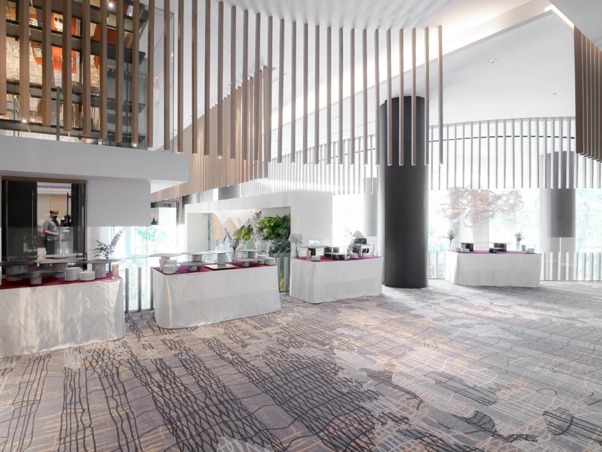 Chatrium Grand Bangkok Eksteriør bilde The lobby of the hotel